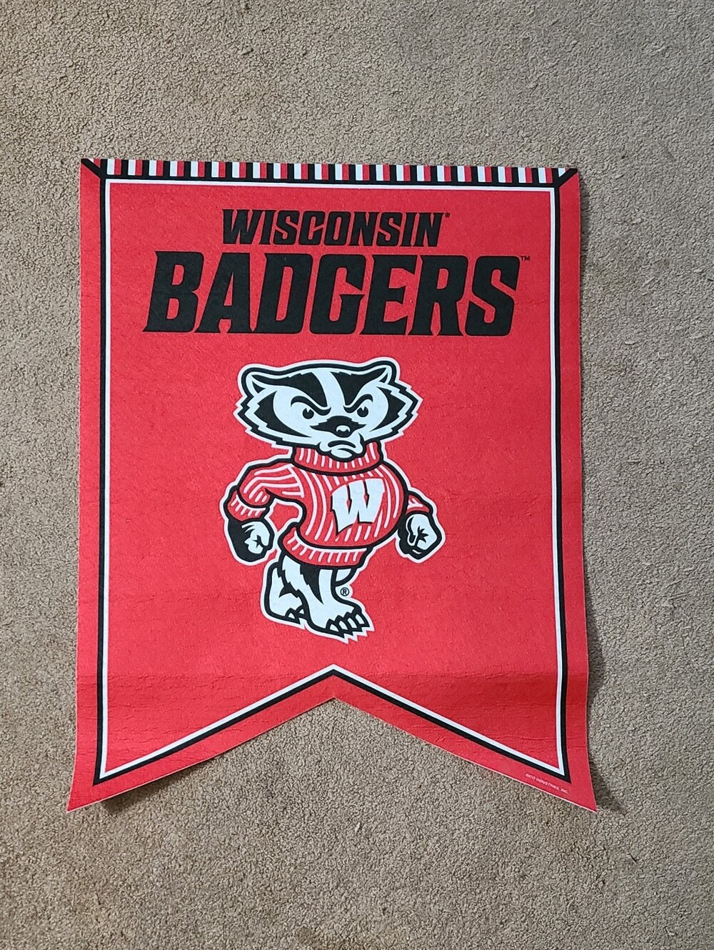 Wisconsin Badgers Rafter Felt Pennant (18" X 24")